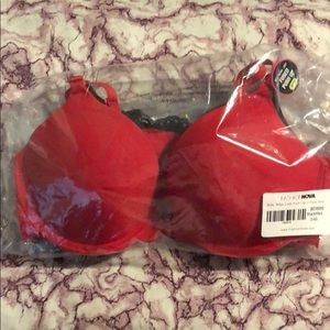 2 Pack of bras from fashion nova.